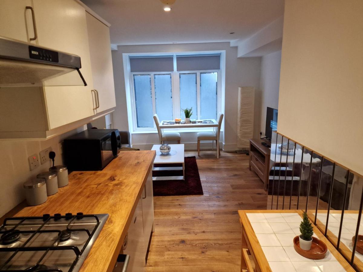 Lovely 1-Bed Apartment In London Bagian luar foto